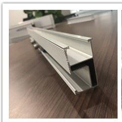 Aluminiowy system montażu na szynie słonecznej